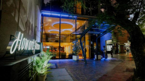 Howard Johnson La Cañada Hotel & Suites